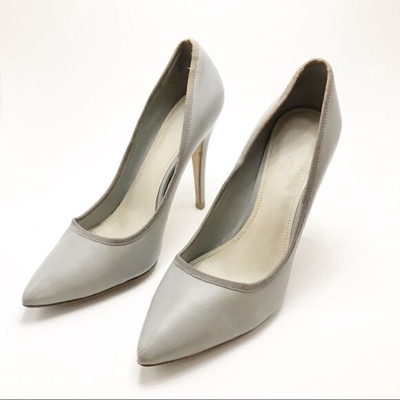 ALDO Leather Heels.  - Picture 2 of 4